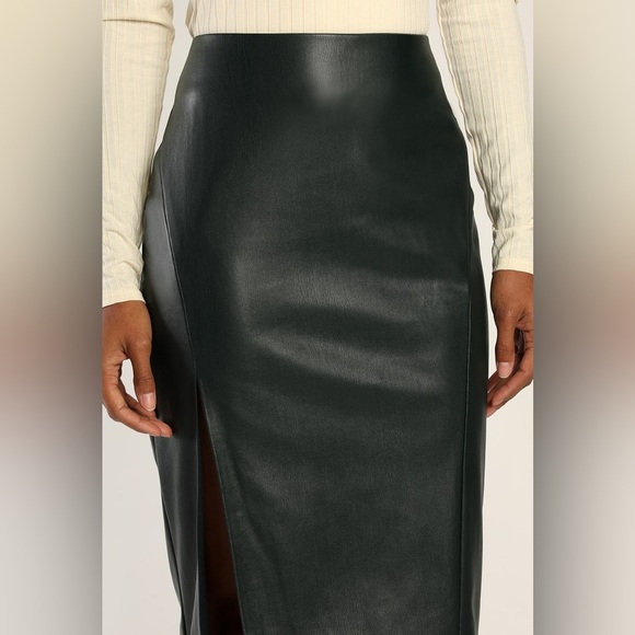 Lulus Mireya Midi Vegan Leather Pencil Skirt w/Slit, Black, Size XS NWT - Picture 3 of 12